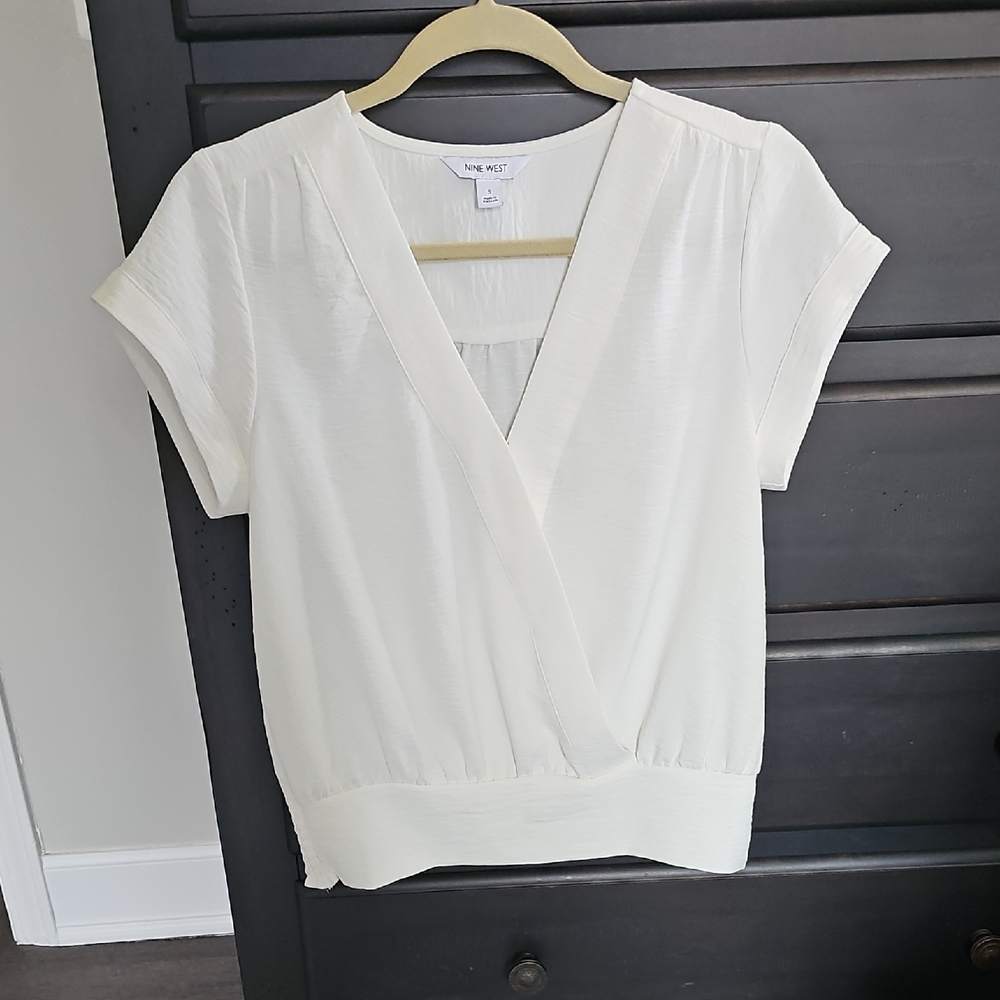 Nine West White Wrap, V-Neck Top Blouse Like New!